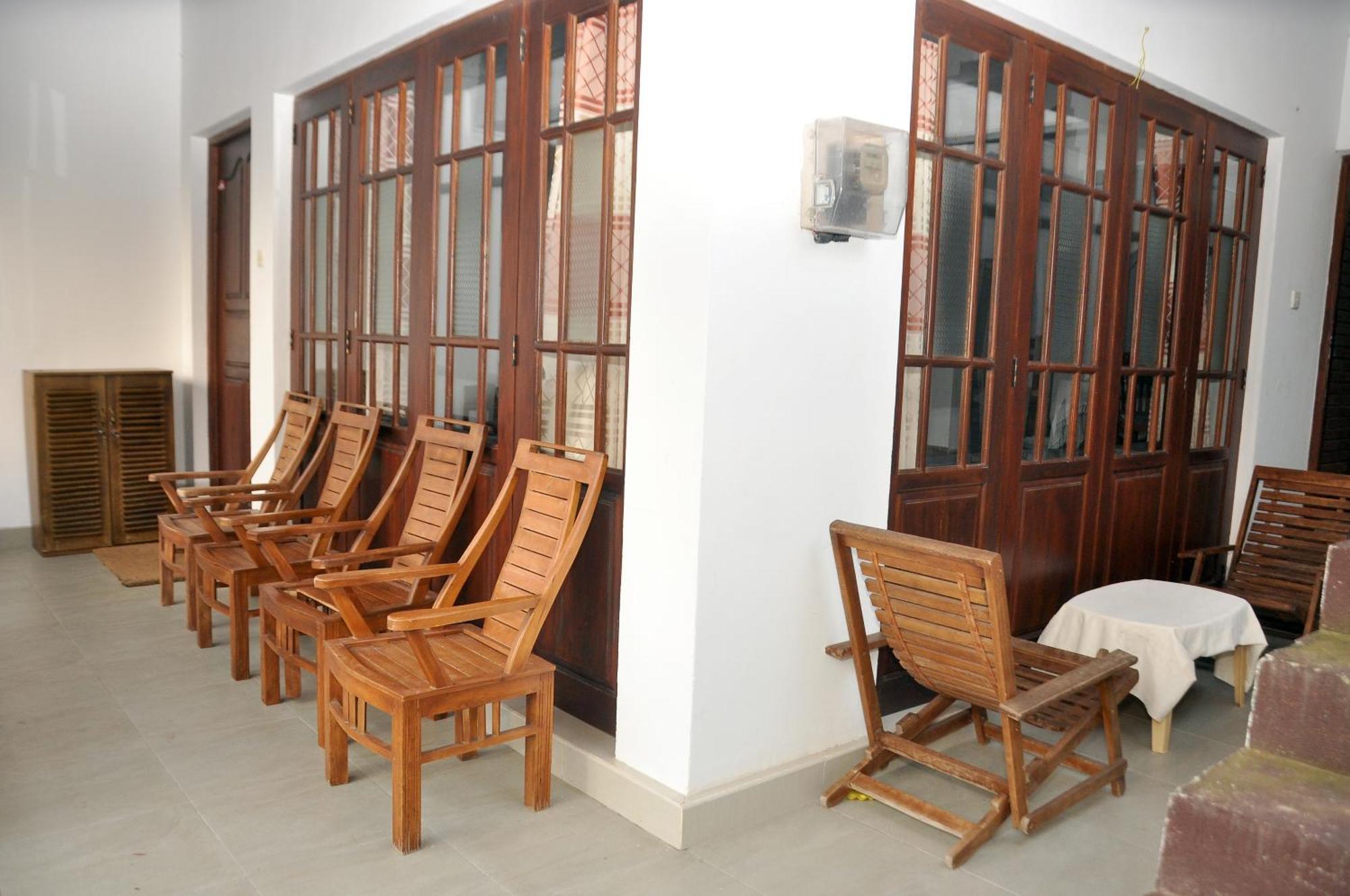 Golden Shower Inn Kandy Eksteriør bilde