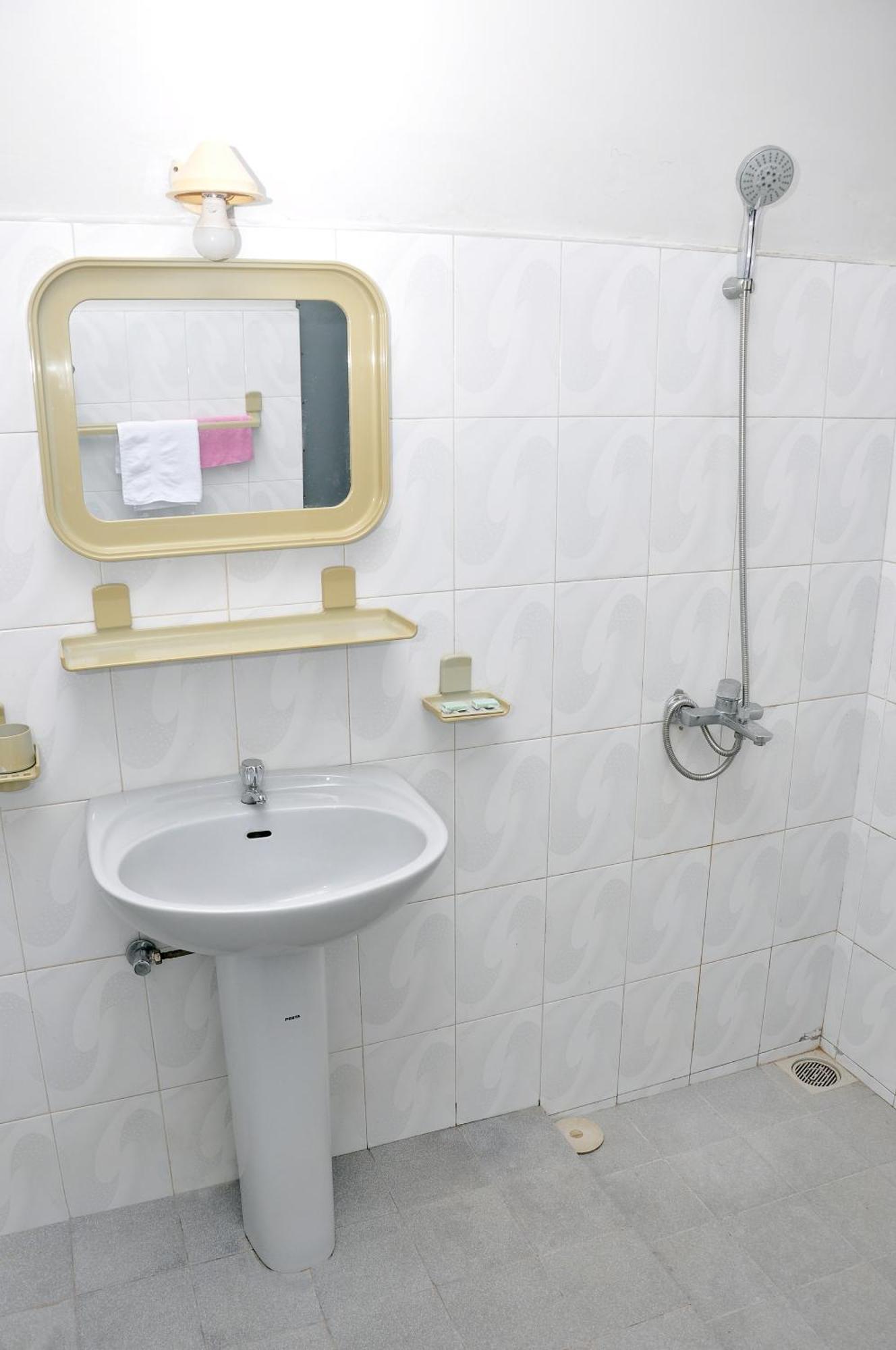 Golden Shower Inn Kandy Eksteriør bilde