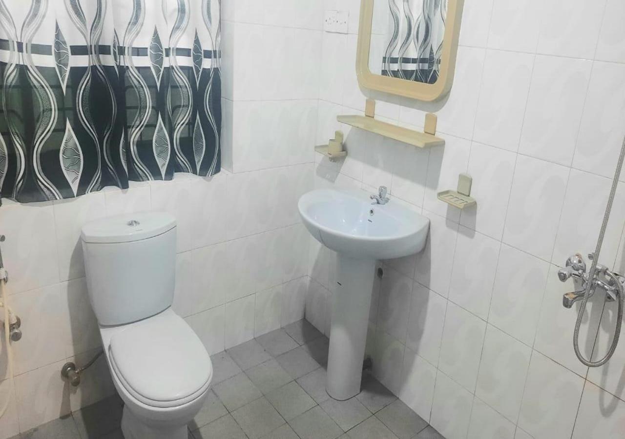 Golden Shower Inn Kandy Eksteriør bilde